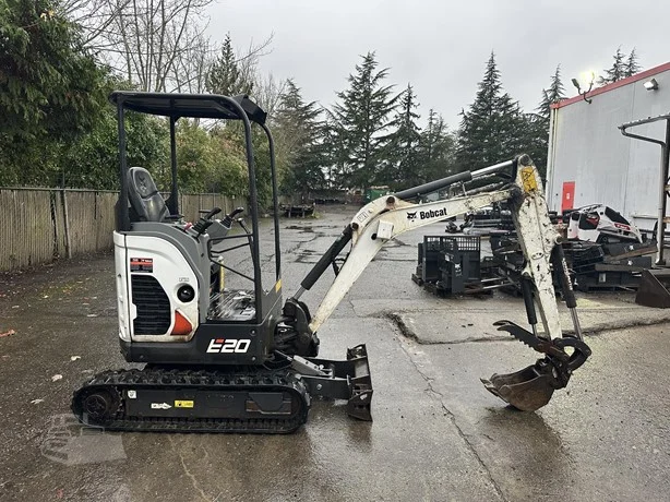 Second image of 2021 BOBCAT E20