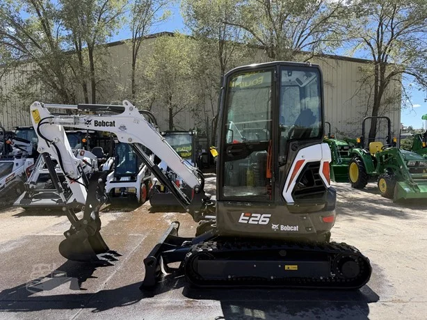2025 BOBCAT E26