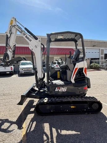 Second image of 2024 BOBCAT E26