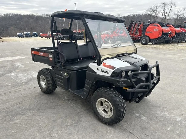Second image of 2014 BOBCAT 3400D