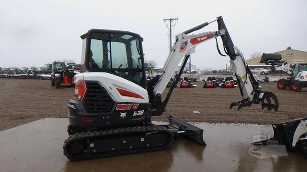 Second image of 2026 BOBCAT E38