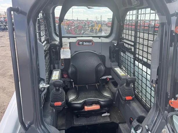 Second image of 2023 BOBCAT T62