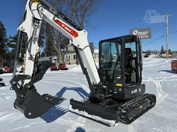 2026 BOBCAT E35R