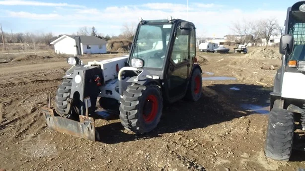 2012 BOBCAT V417